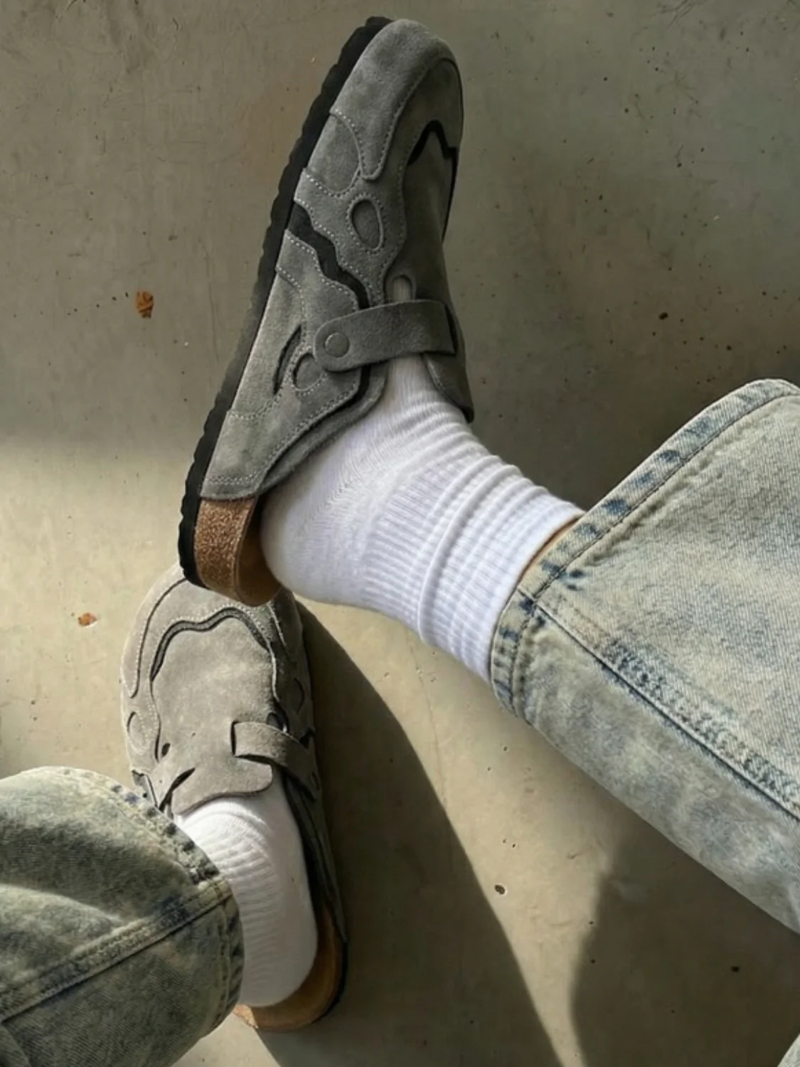DCRB Wavey Clogs - Image 11