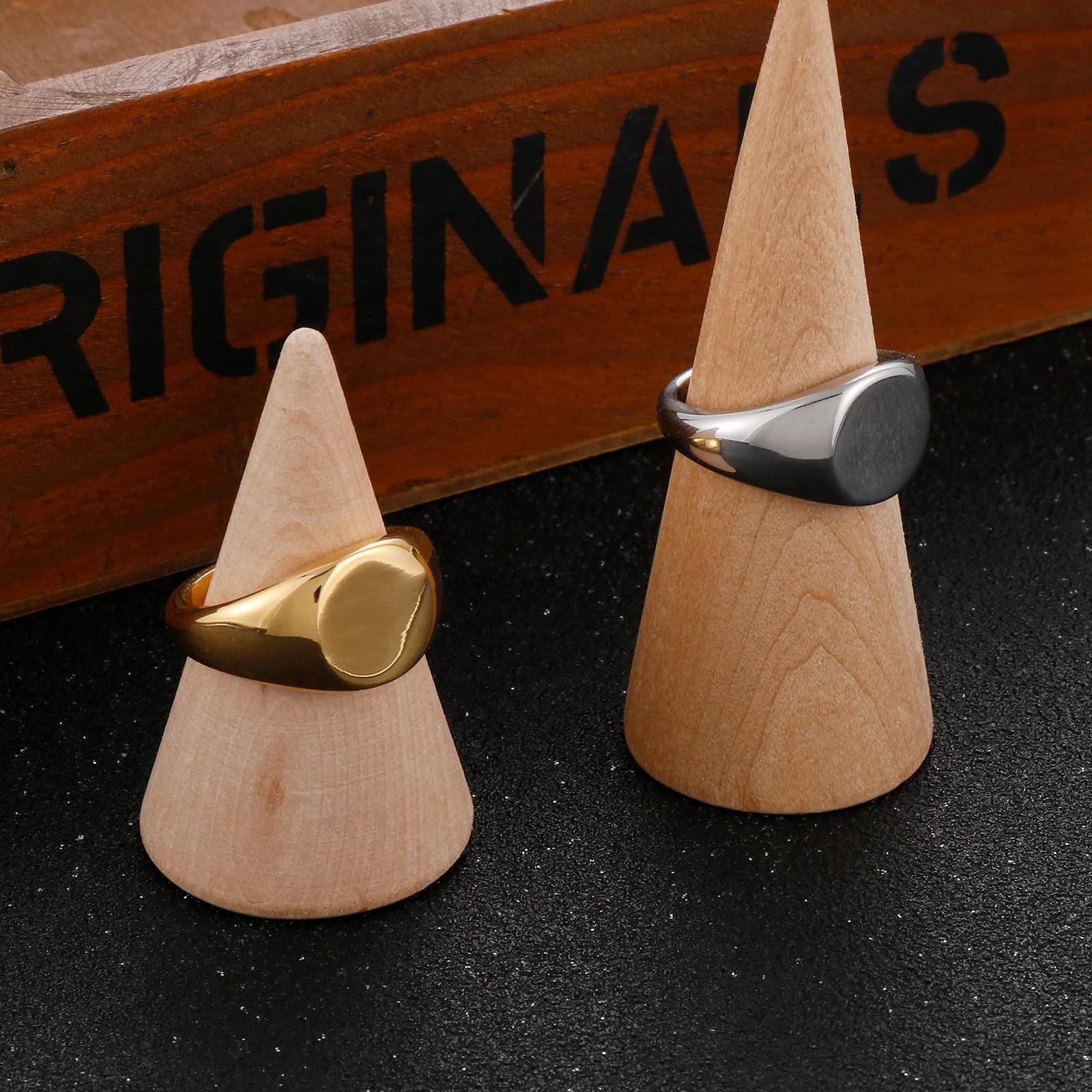 Signet Casual Ring - Image 2